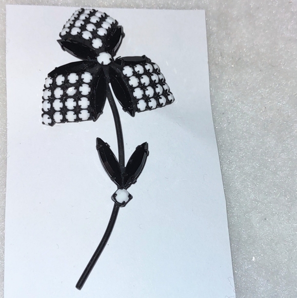 Milk Glass Black & White Rhinestone Flower Brooch - Picture 1 of 7